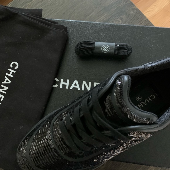 Chanel Sneakers 38.5